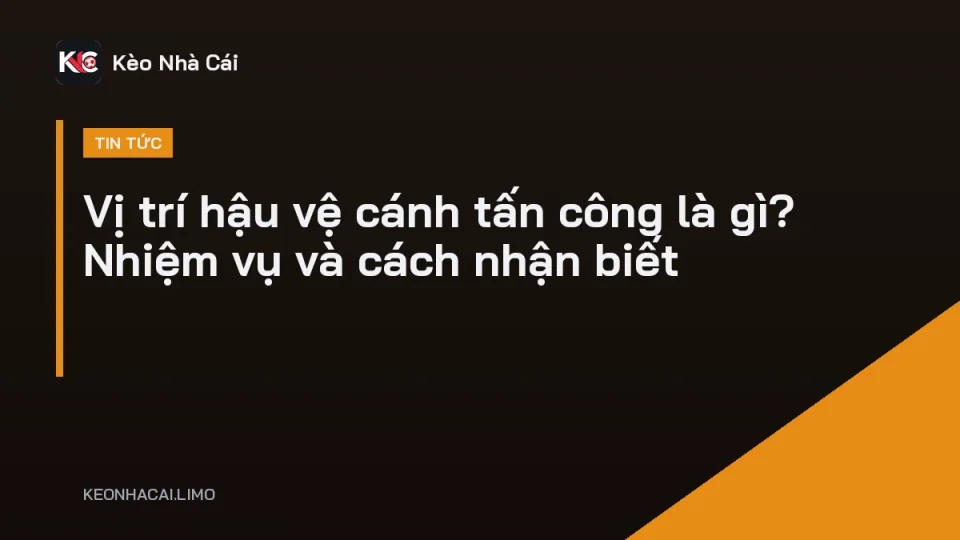 Hậu vệ cánh tấn công dâng cao dọc đường biên trong trận đấu